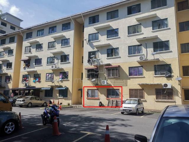 House for rent desa latania 1