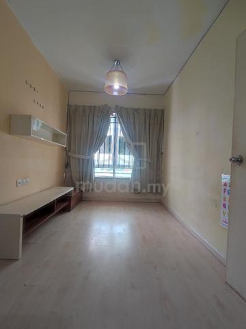 University Utama Condominium 1
