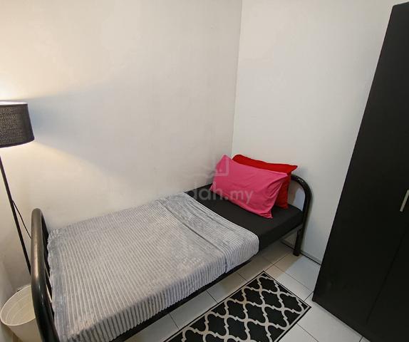 TERRACE HOUSE (USJ 6) - walking distance to LRT & Taipan 1