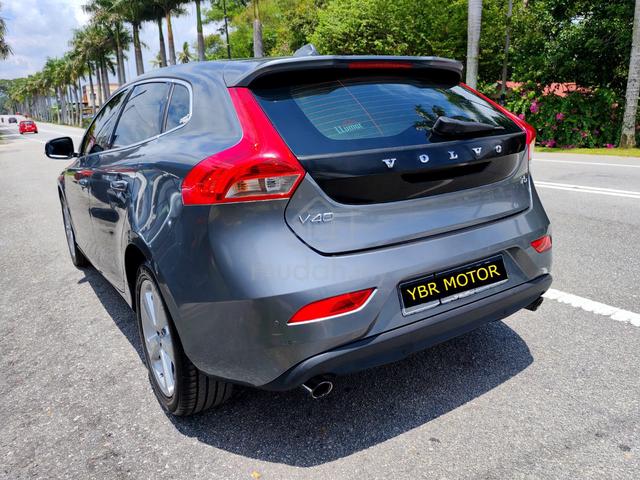 2015 Volvo V40 T5 2.0(A)Turbocharged with WARRANTY - 2