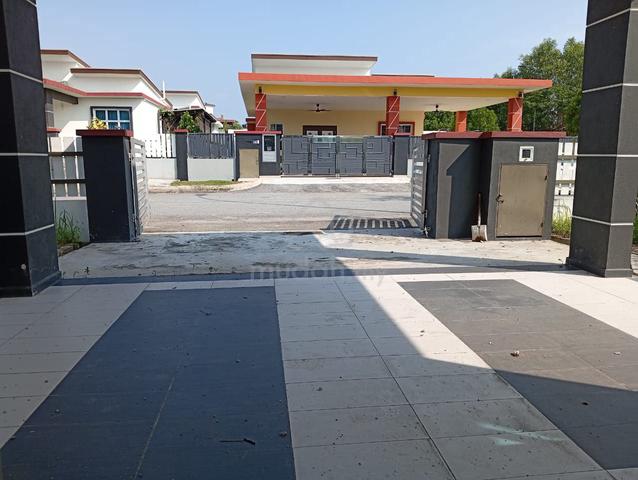 Villa Bukit Negeri Freehold Bungalow 1Storey 50x90 Senawang 1
