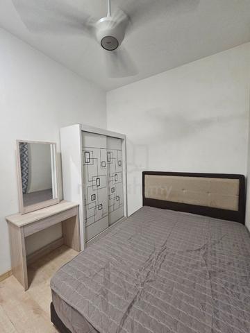 Holmes condo for rent hukm 1
