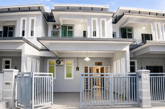 [CASHBACK 100K - FREEHOLD] 2 Storey, Taman Merak Mas, Bkt Katil,Melaka 1