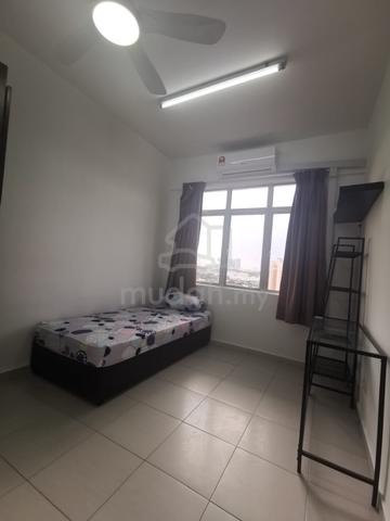 Medium Room for Rent – Academia @ South City Plaza 1
