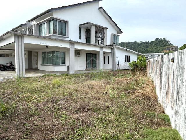 CORNER, Double Storey, APT MUARA TUANG 1