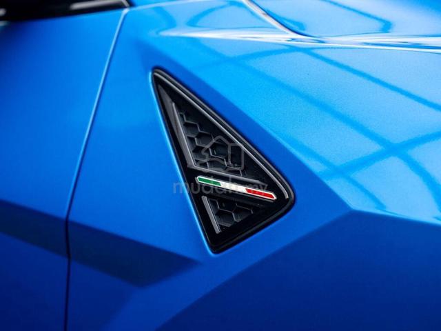 2021 Lamborghini Urus 4.0 (Black Interior) - 5