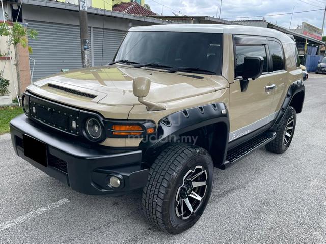 Toyota FJ 4.0 CRUISER - PUSH START / 360 CAMERA - 5