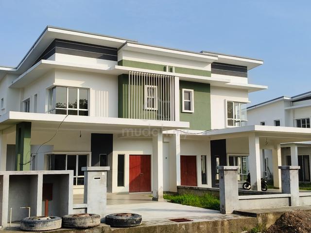 Modern Semi-D Homes In Sepang | Bigger Land & Parking 1