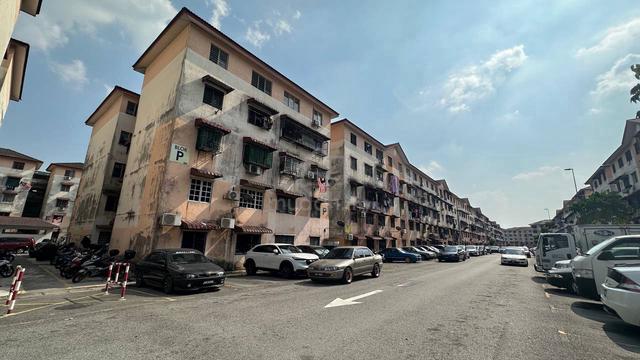 Idaman Apartment (Petaling Jaya) 1