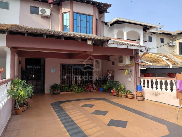 Spacious Double Sty,Jln Hj Ahmad,Kuantan City Centre,Freehold. 1