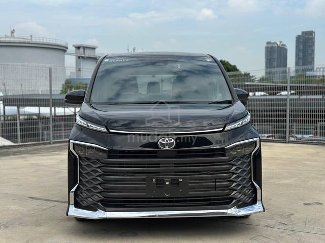 PERFECT Toyota VOXY 2.0 S-Z (7S) OTTOMAN P/BOOT - 2