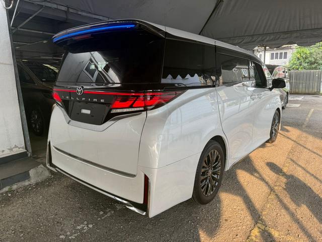 2023 Vellfire 2.4 Z PREMIER 5A/1800KM FULLY LOADED - 2