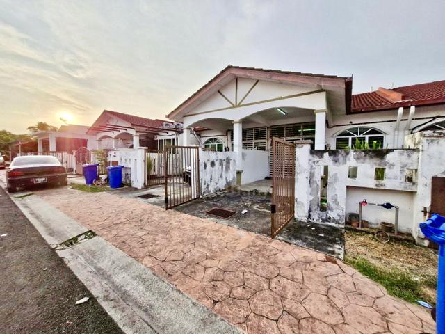 Below market Single storey terrace seksyen 29 Shah Alam 2