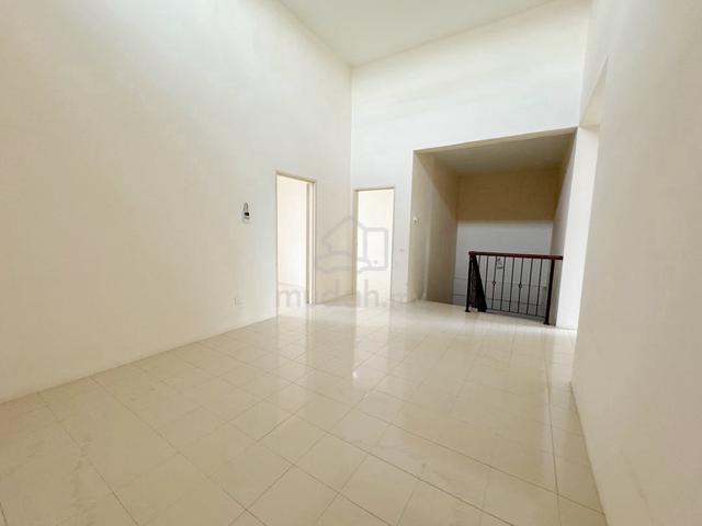 (CHEAPEST BIG! FULLY RENOVATED!) 3 Storey Terrace, Kota Warisan 4