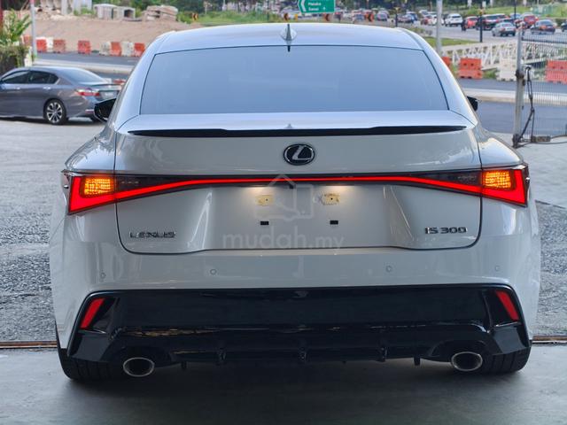 UNREGISTER 2021 Lexus IS300 2.0 FSPORT MODE BLACK - 3