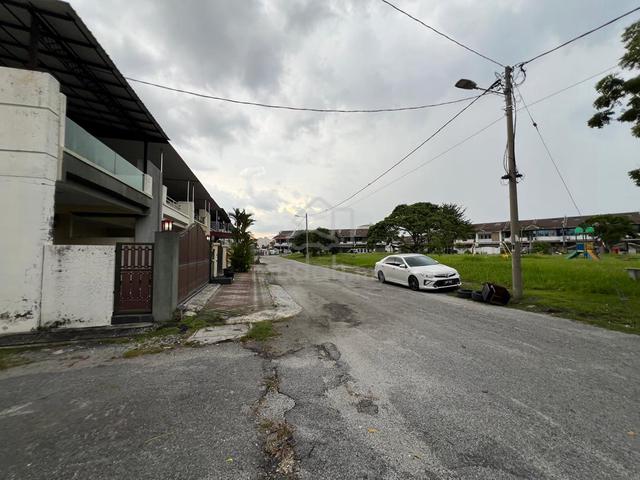 2 Storey Terrace End Lot Facing Play Ground Bandar Botani, Ipoh Perak 2