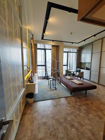 Expressionz Professional Suites 1