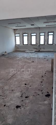 2 Floor shoplot for rent  1