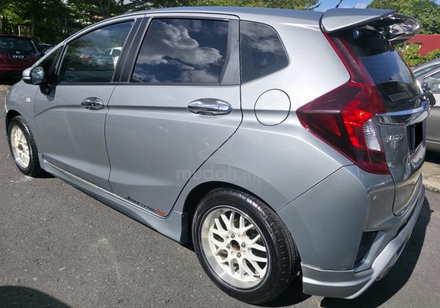 2017 Honda JAZZ 1.5 A RS I-VTEC FL (AT) (HATCH)🩶 - 4
