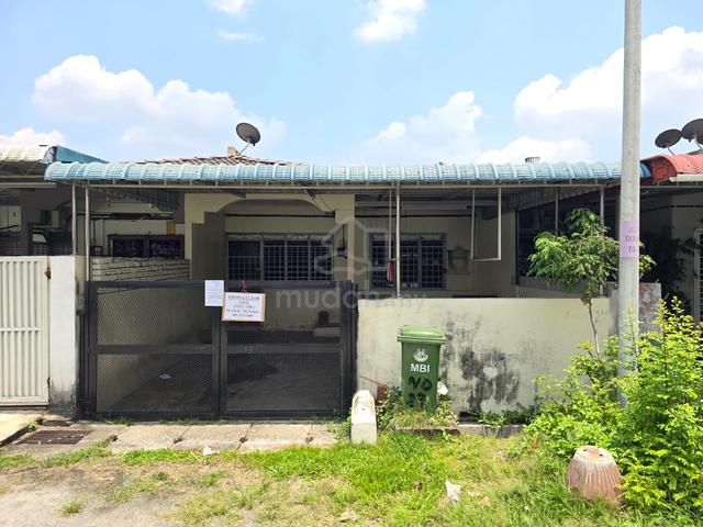 Low Cost Single Storey House At Desa Impian, Bercham, Ipoh, Perak. 1