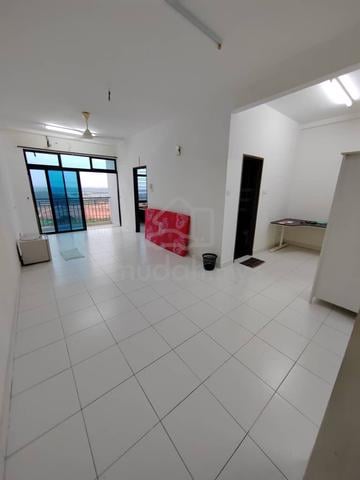 Seri Austin Residence Luxury Apartment 1