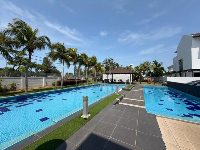 RARE 3,184sqft FREEHOLD Superlink @ Laman Klebang 1