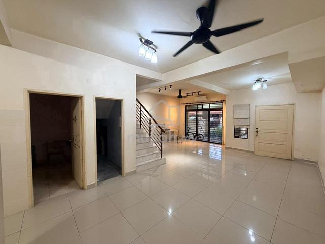 Selangor Puchong Leasehold 2-Storey Terraced House For Sale 1