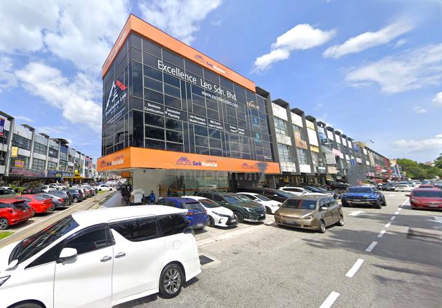 For Rent Shop Office The Trllium Lake Fields Near MRT Sg Besi Station 1