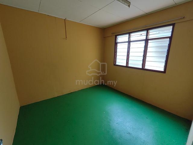 Taman Kinrara Section 2 Apartment 1