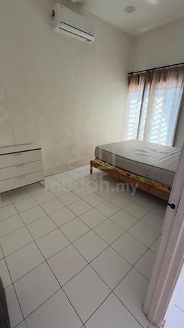 Hijauan valdor 5min to batu kawan, ikea, kdu, design village 1