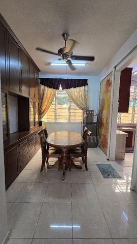 University Green Apartment 1