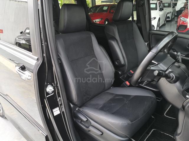 2022 Toyota VOXY 2.0 Kirameki 3 MILEAGE 28k ONLY - 2