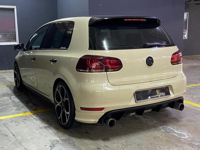 2009 Volkswagen GOLF 2.0 GTi (A) - 5