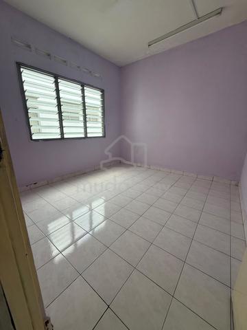 Selesa Puteri Condominium 1