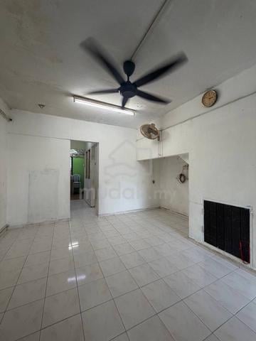 taman daya jalan rumbia double storey low cost 1