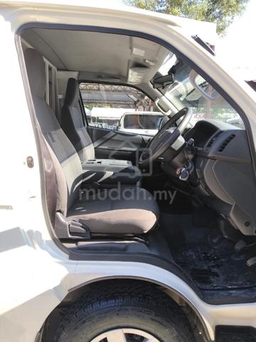 2024 Toyota HIACE 2.5 KDH200R ENHANCED (M) - 5