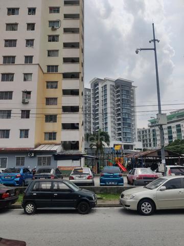 Pangsapuri Sri Ara ( Vista Damansara ) 1