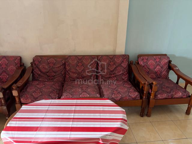 Rumah 2 bilik untuk sewa di taman desa jenderam hilir 1