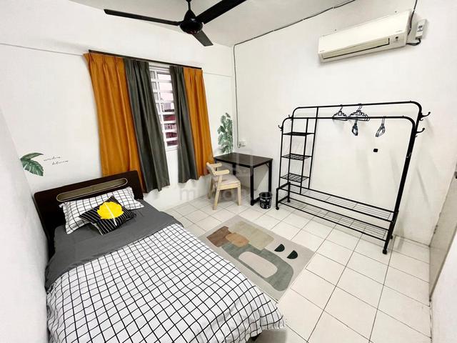 Female MIDDLE Room @Butterworth Mak Mandin 1