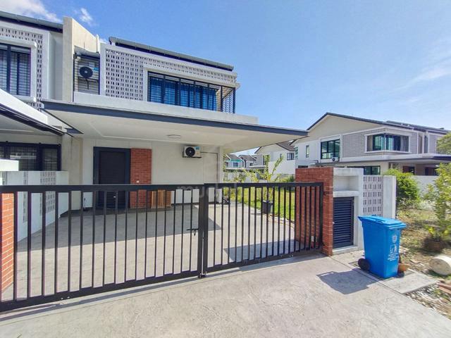 End Lot with 28ft Extra Land Double Storey Elmina Green 1 3