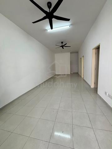 IOI Bandar Putra Kulai Single Storey For Rent 1