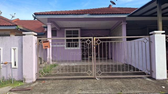 Rumah teres Taman Intan Duyung PD untuk disewakan- Deposit 1 bulan 1