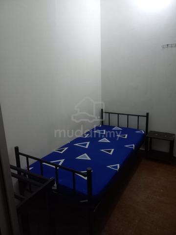 Furnished single bedroom at Ttdi Jaya 5