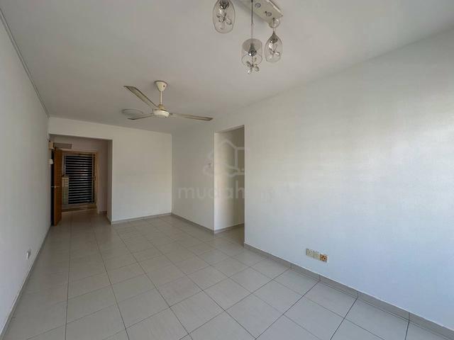 Mandarina Court 1