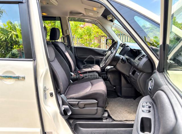 2013 Nissan SERENA FULL SPEC 2.0 (AUTO) - 4