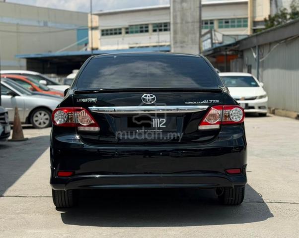 NEW PAINT LEATHER 2012 Toyota COROLLA 1.8 ALTIS G - 4