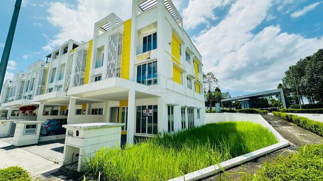 3sty [3189sf] Corner Terrace House, Rawang, Sri Hijau, Rawang Perdana 1