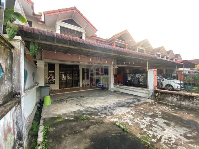 TAMAN MUTIARA RINI, SKUDAI - Double Storey (20' x 80') Renovated Unit 1