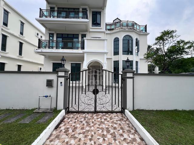 Perling Taman Laguna Heights Bungalow House / Bukit Indah Danga Bay 1