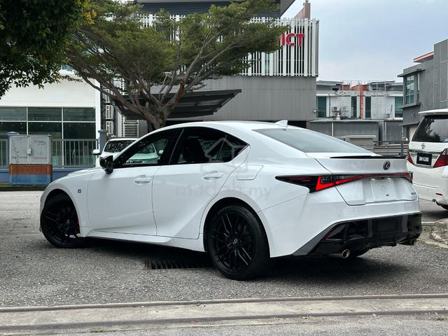 IS 300 2023 Lexus IS300 2.0 F-SPORT MODE BLACK III - 2